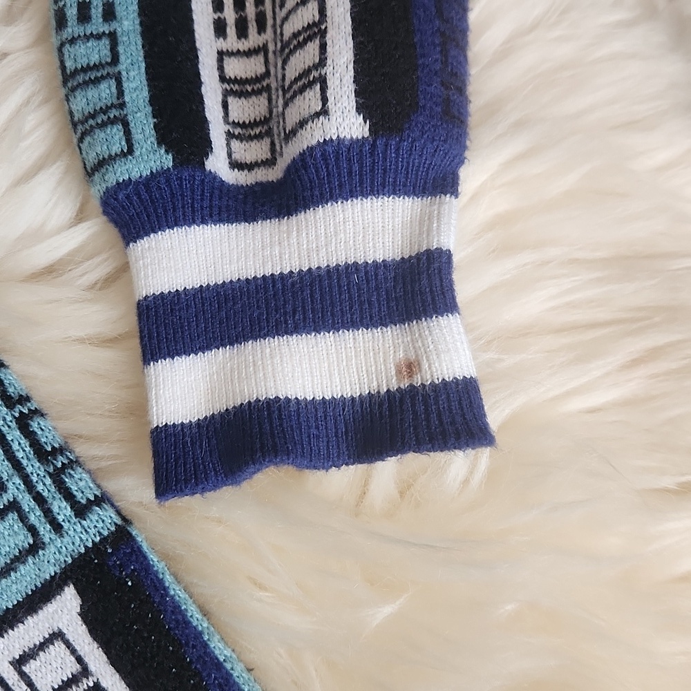 Dr. Who Tardis 1/4 Button Front Cardigan - Picture 4 of 5